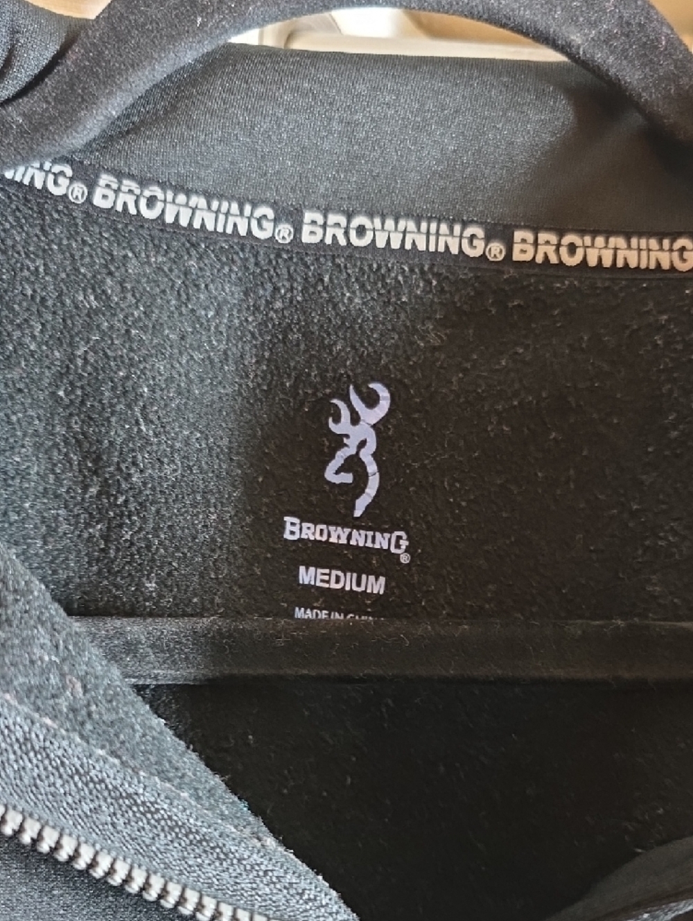 Browning Black Pullover with Mossy Oak Camo Panels Womens - Picture 2 of 4
